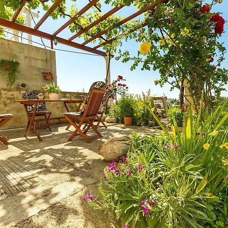Sunshine Apartment
